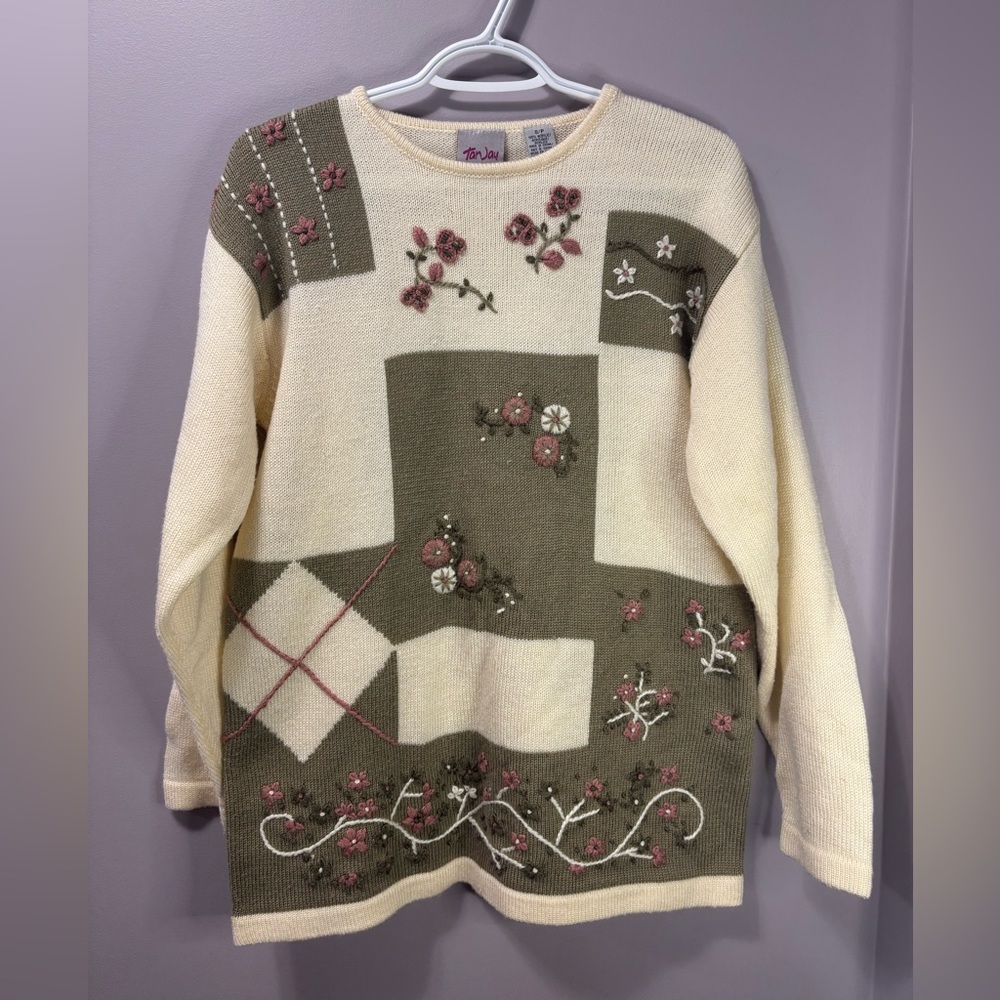 Vintage TanJay Floral Embroidered Sweater Cottagecore Patchwork Knit Ivory
